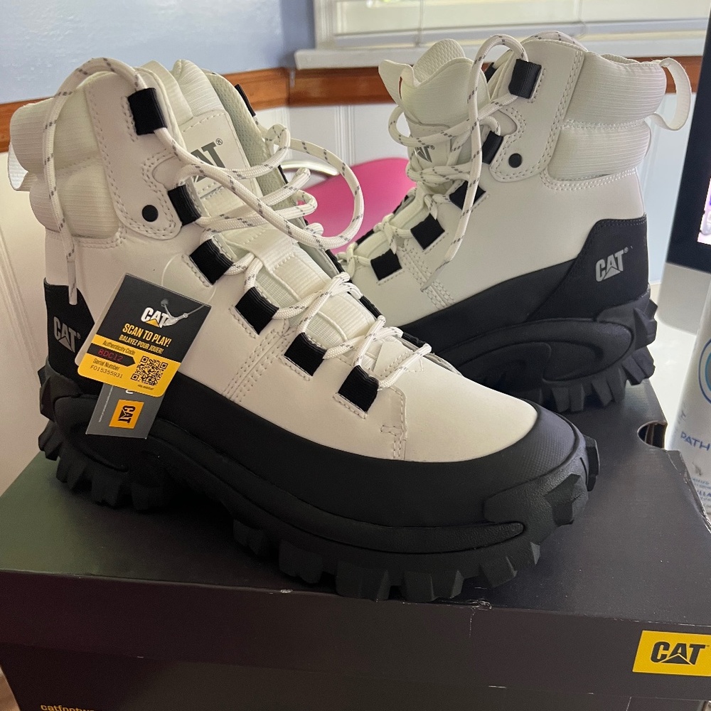 CAT Footwear Trespass Waterproof Galosh White Unisex Sizing